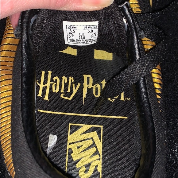 Harry Potter golden snitch vans - Picture 13 of 14
